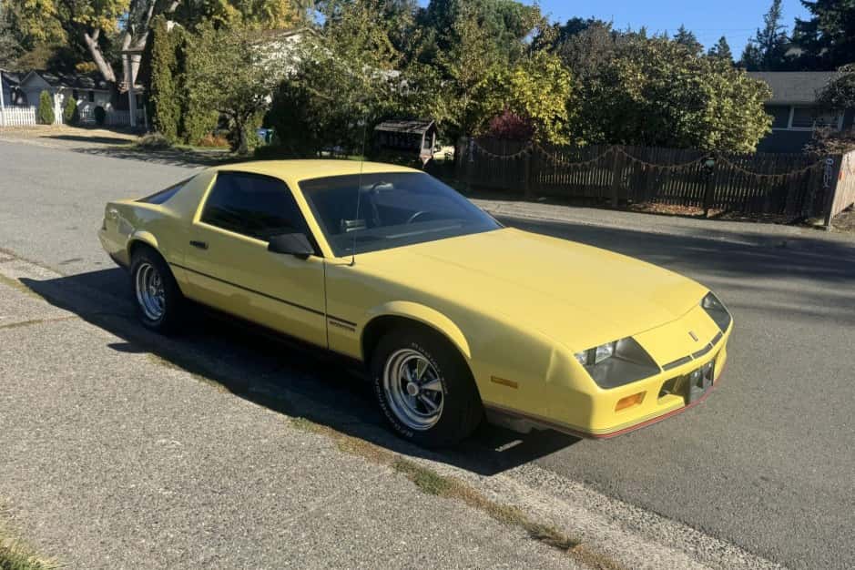 1987 Chevrolet Camaro 3rd Generation 1982-1992 sold for $5,250