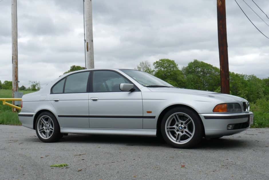 2000 BMW E39 5-Series sold for $10,300