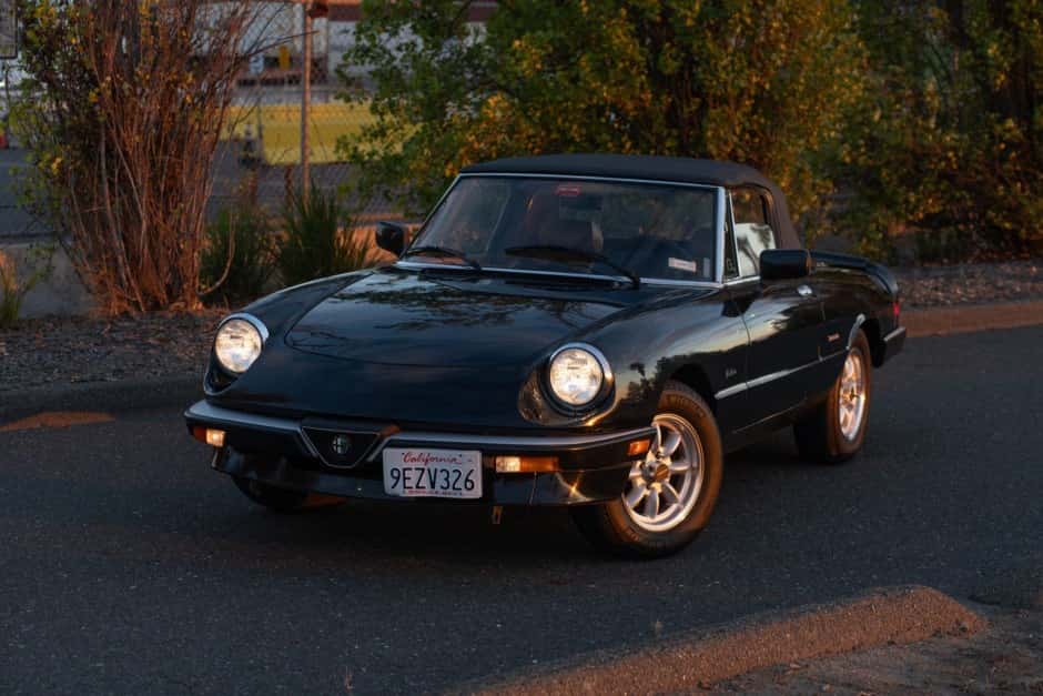 1988 Alfa Romeo 105/115 Spider Series 3 sold for $9,200