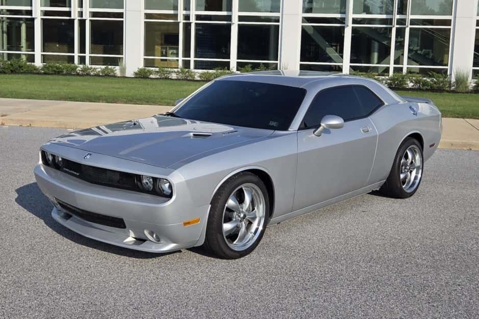 2008 Dodge Challenger SRT8 & 392 sold for $25,250
