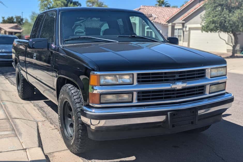 1998 Chevrolet C/K GMT400 (1988-2002) sold for $9,200