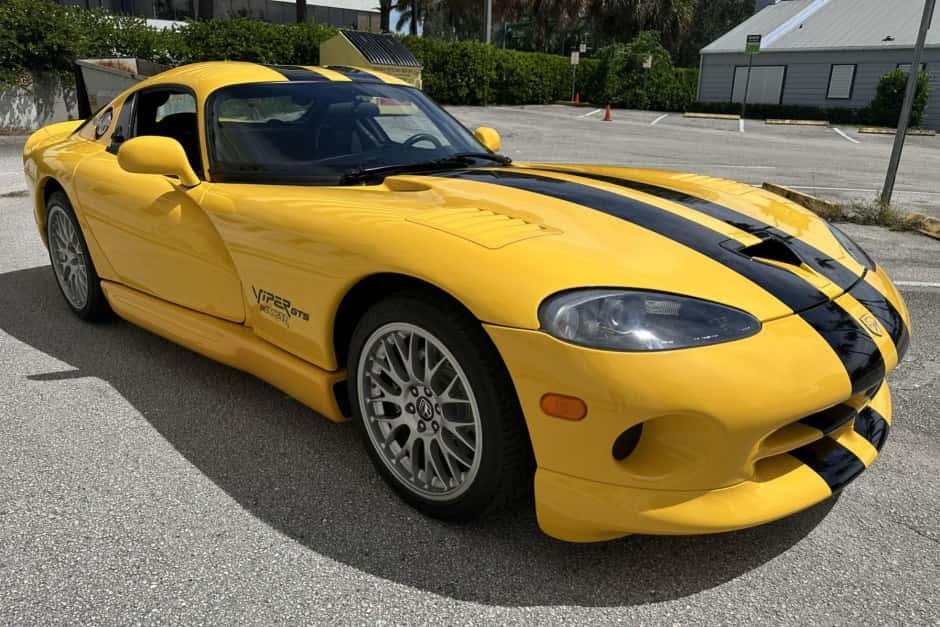 2002 Dodge Viper SR II (1996-2002) sold for $84,000