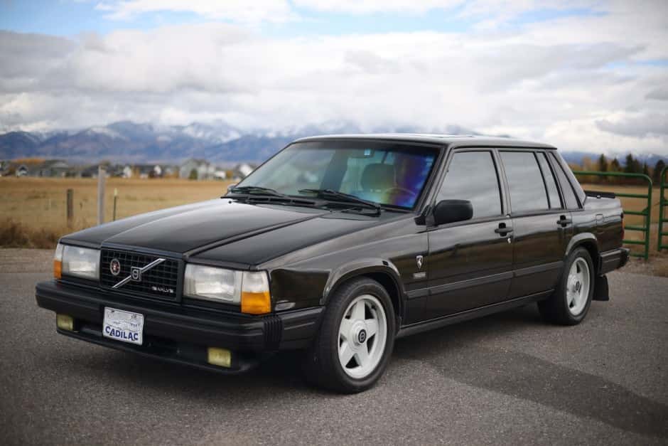1985 Volvo 700-Series sold for $26,666