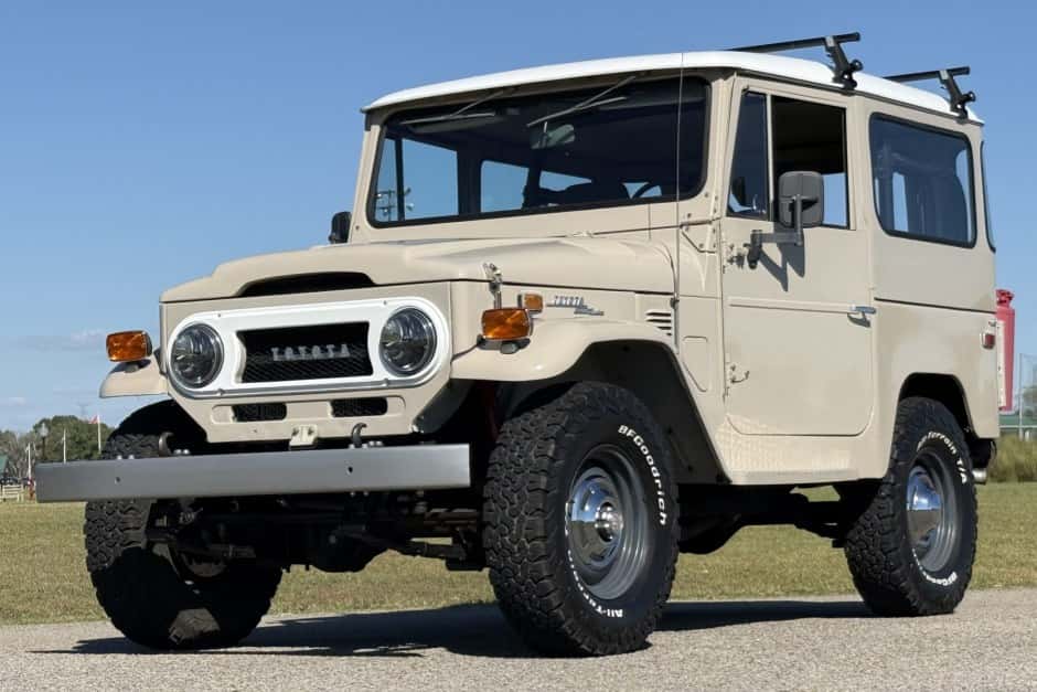 1973 Toyota Land Cruiser FJ40 sold for $19,250