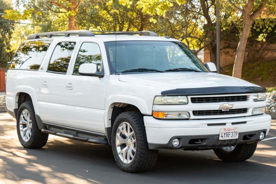 2002 Chevrolet Suburban (GMT800 2000-2006) sold for $22,750