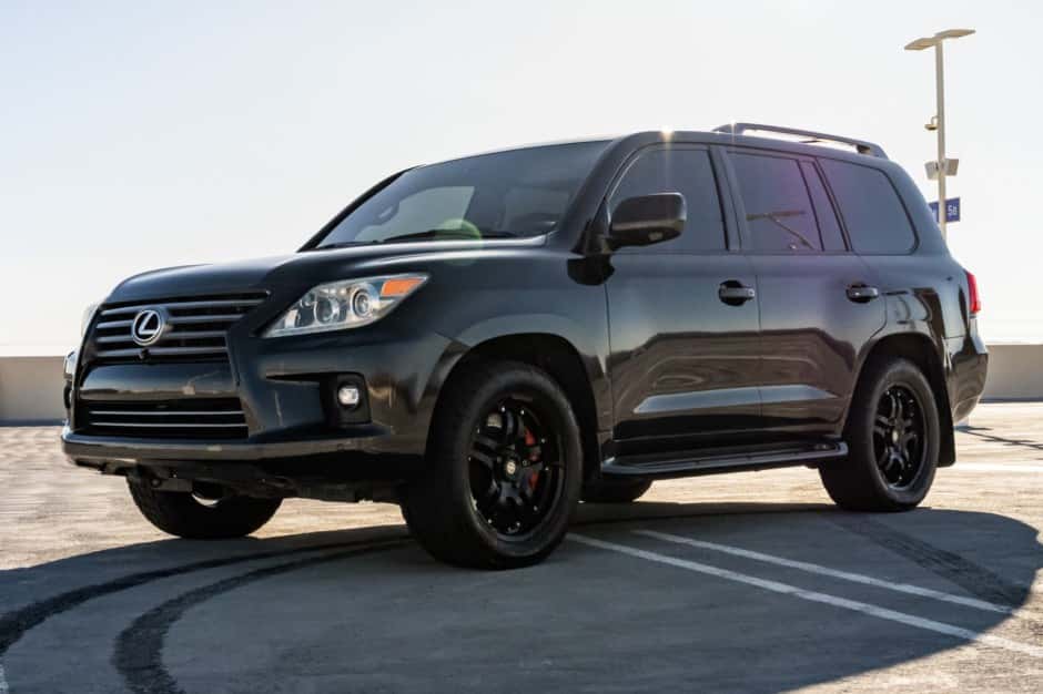 2011 Lexus LX570 sold for $37,750