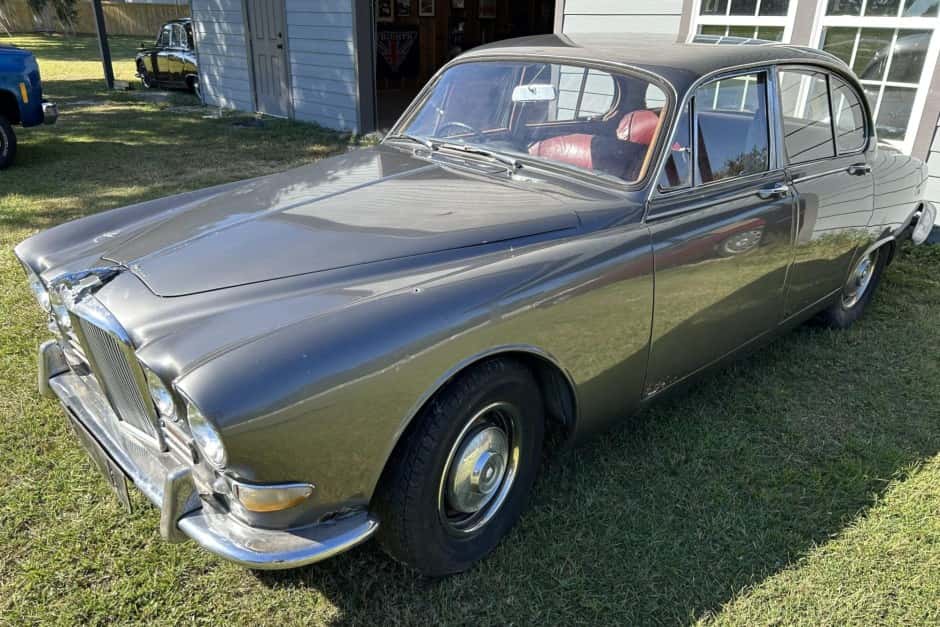 1967 Jaguar 420 sold for $2,000