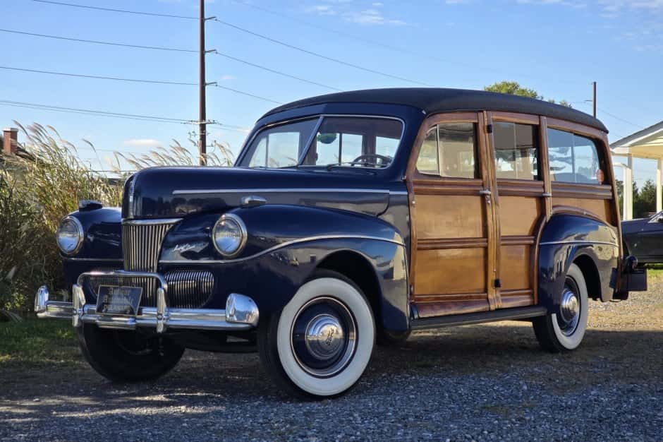1941 Ford Standard, Deluxe, & Super Deluxe sold for $22,000