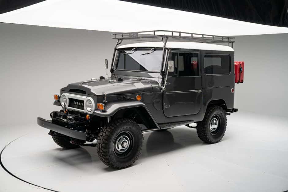 1969 Toyota Land Cruiser FJ40 sold for $30,250