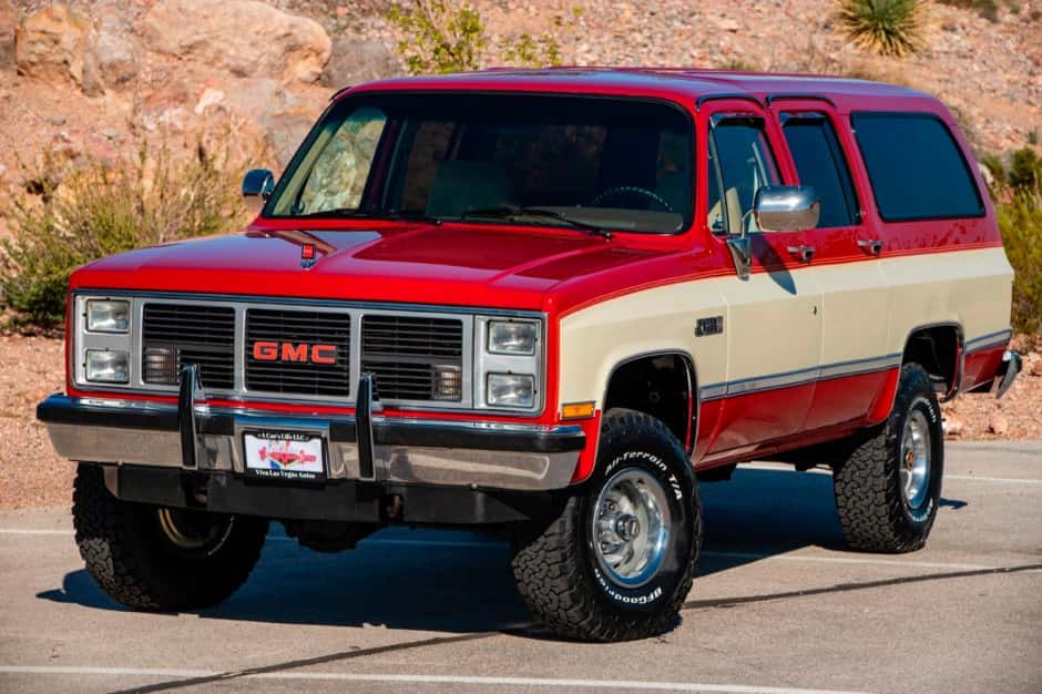 1987 GMC Suburban (1973-1991) sold for $35,750