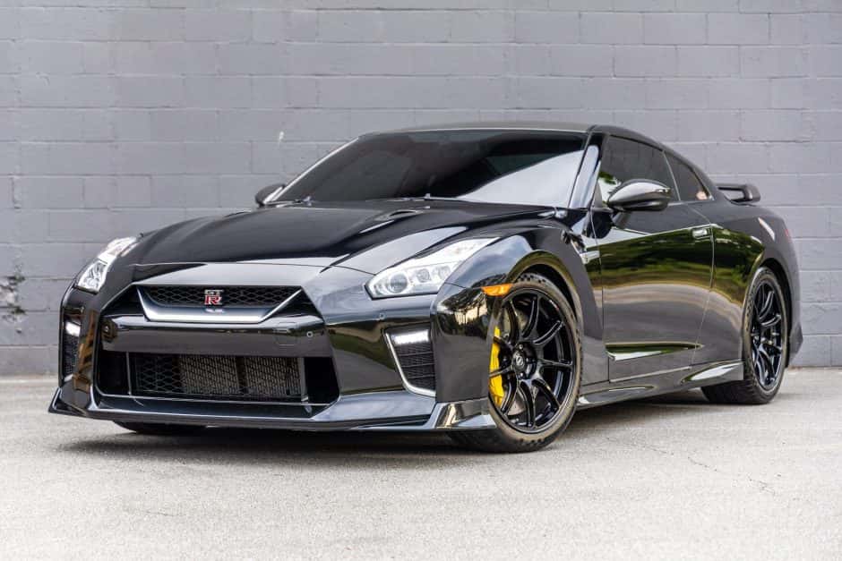 2020 Nissan GT-R R35 sold for $176,000