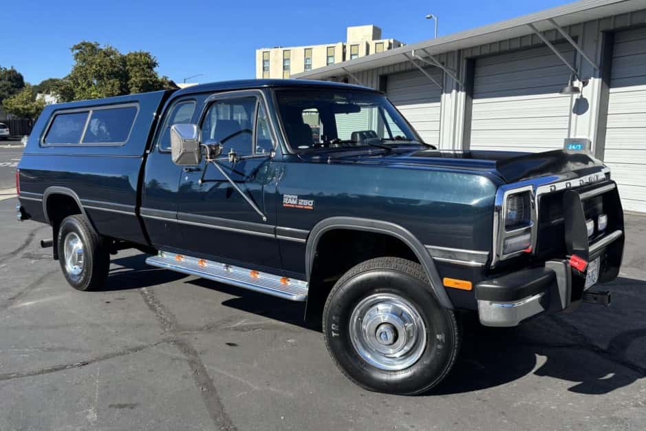 1992 Dodge Ram (1981-1993) sold for $21,234