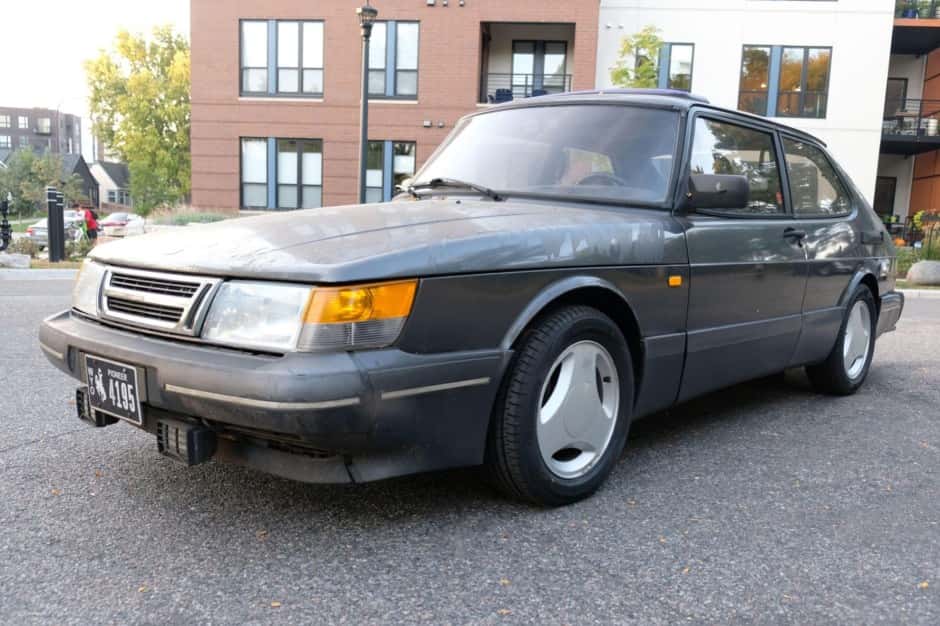 1987 Saab 900 sold for $1,900