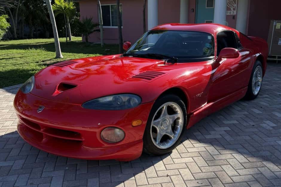 1998 Dodge Viper SR II (1996-2002) sold for $41,750