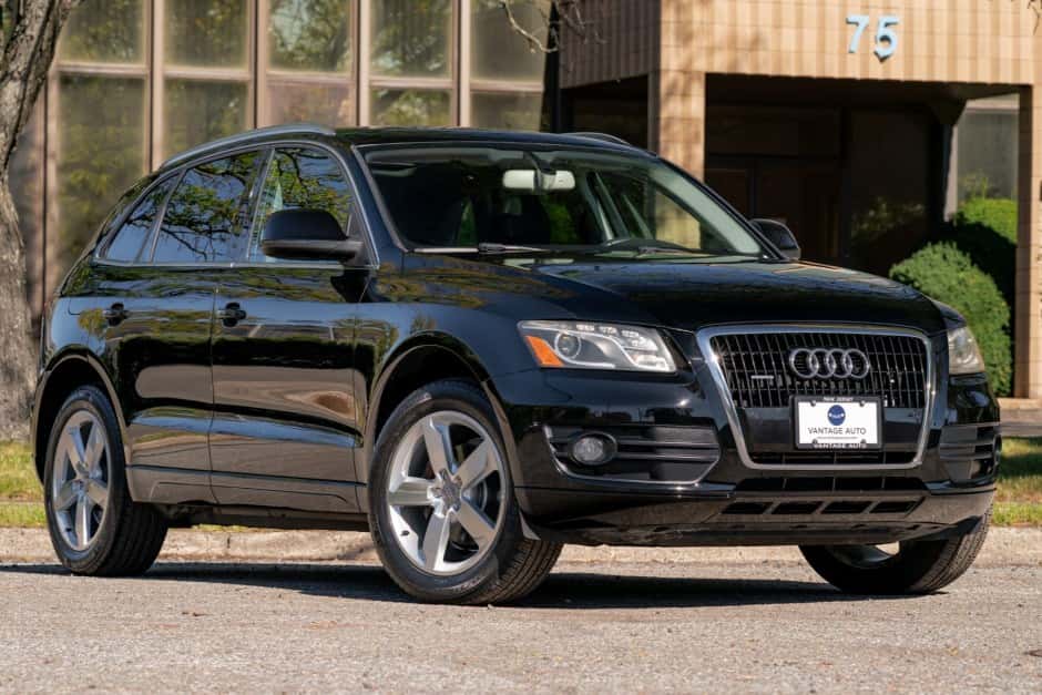 2010 Audi Q5 sold for $15,750
