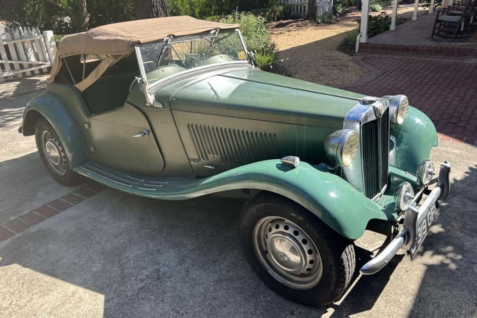 1951 MG TD sold for $4,200
