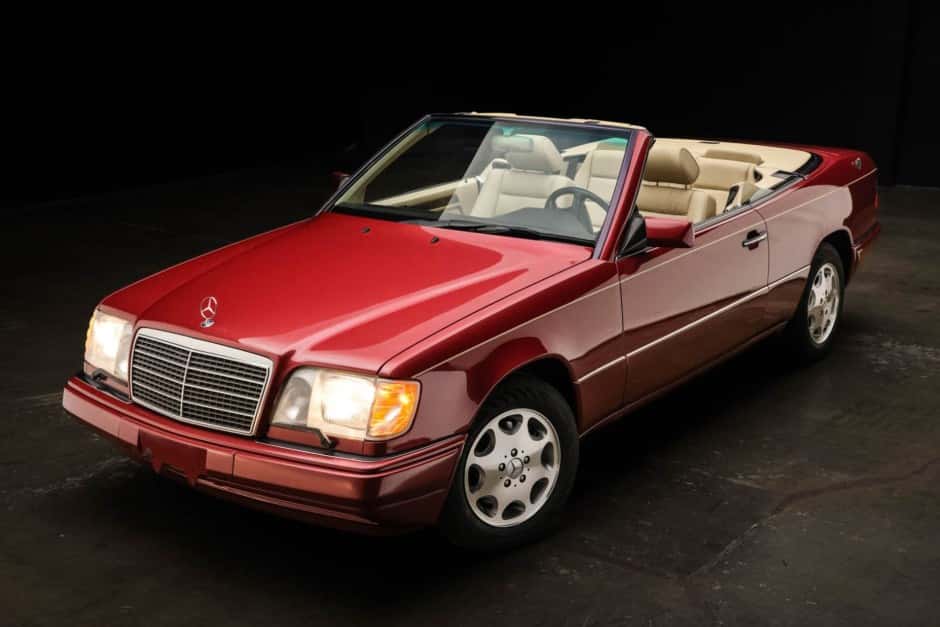 1995 Mercedes-Benz W124 E-Class sold for $30,250