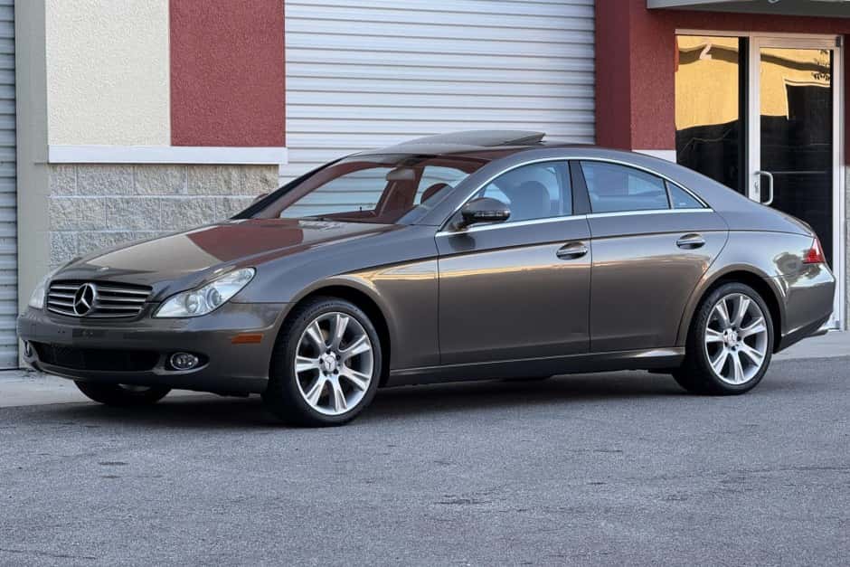 2006 Mercedes-Benz CLS-Class sold for $7,700