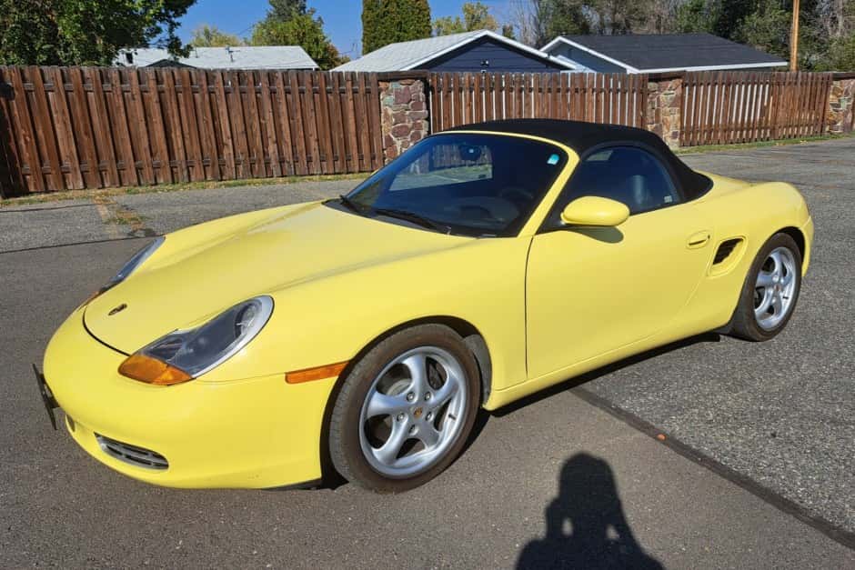 1998 Porsche 986 Boxster sold for $8,800