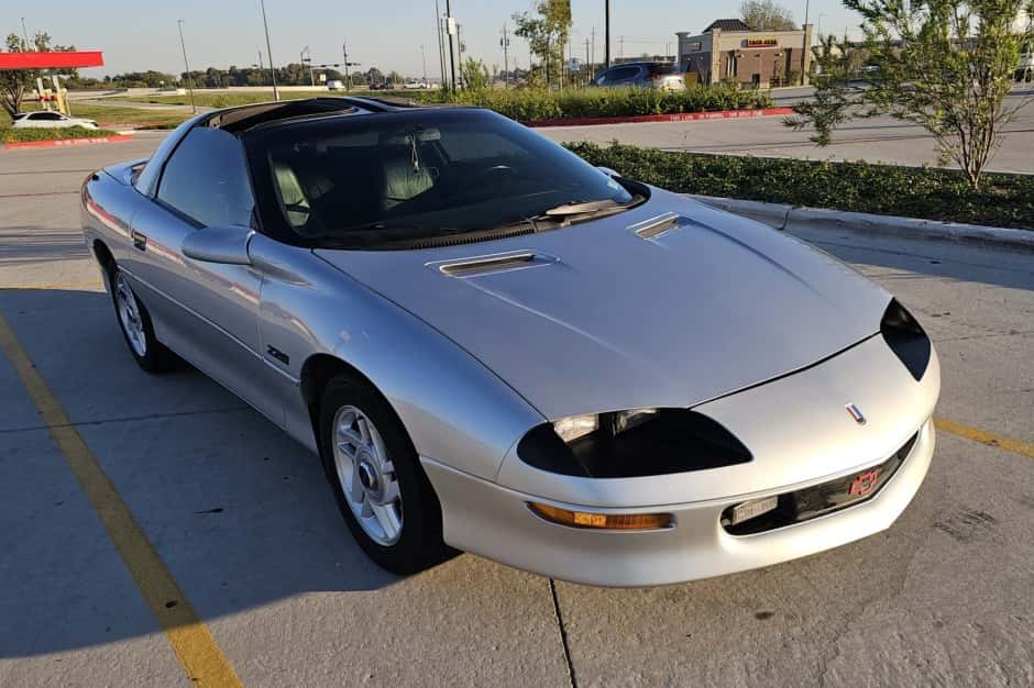 1996 Chevrolet Camaro 4th Generation 1993-2002 sold for $7,600