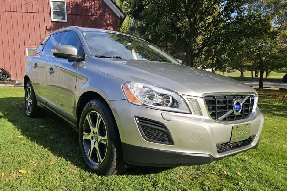 2012 Volvo XC60 sold for $15,250