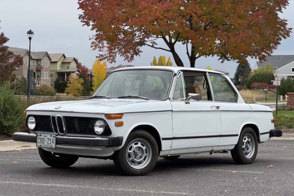 1976 BMW 2002 sold for $6,402