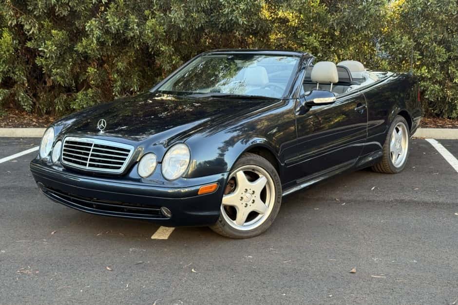 2000 Mercedes-Benz CLK-Class sold for $7,100