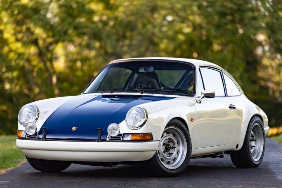 1975 Porsche 911 1974-1977 sold for $107,000