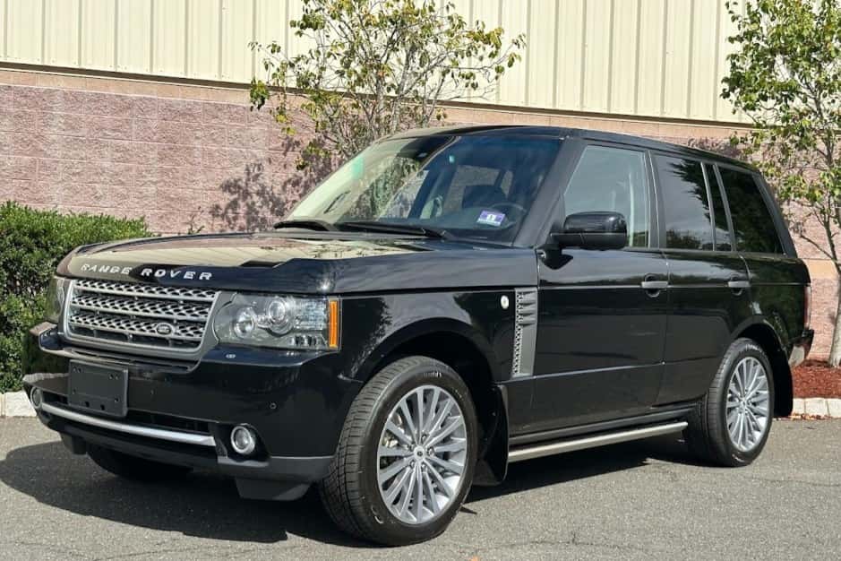 2011 Land Rover Range Rover L322 sold for $31,500