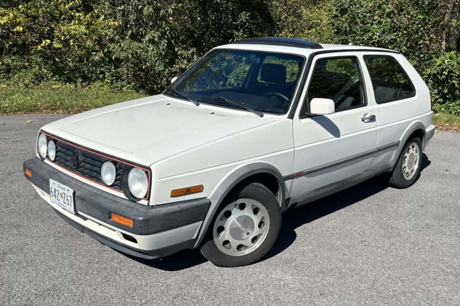 1992 Volkswagen GTI Mk2 sold for $6,000