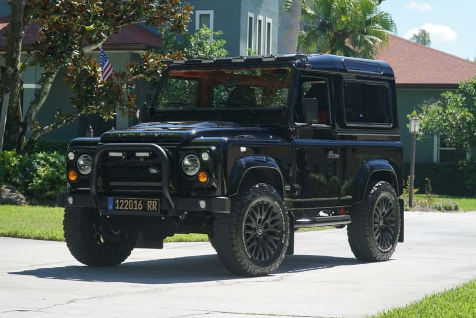 1989 Land Rover 90 / Defender 90 (Euro Spec) sold for $85,000