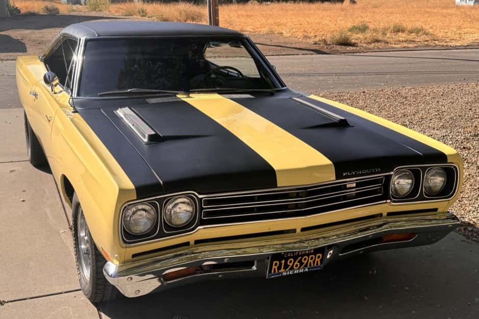 1969 Plymouth Road Runner sold for $40,250