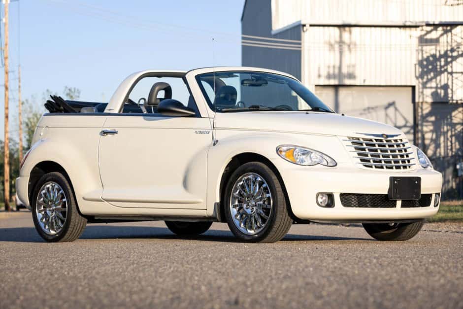 2006 Chrysler PT Cruiser sold for $9,353