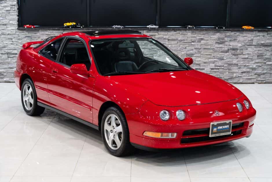 1995 Acura Integra sold for $23,750