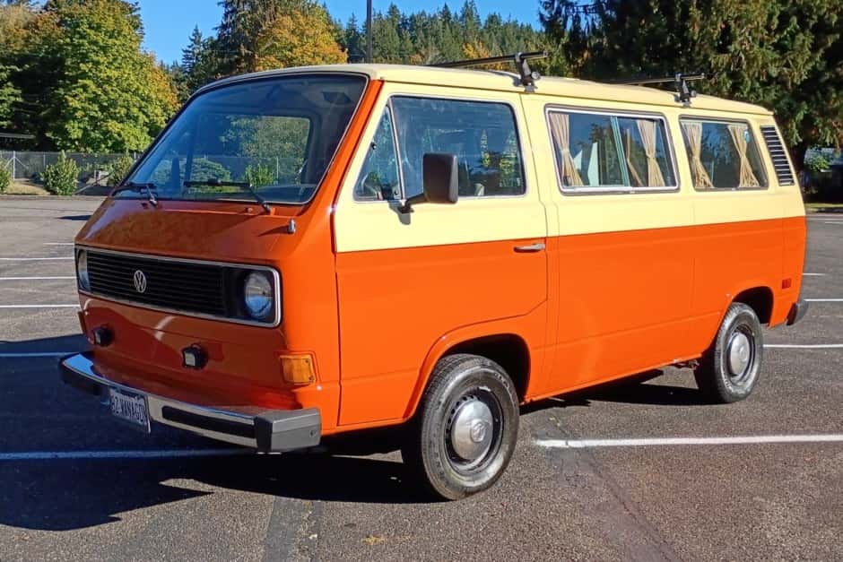 1982 Volkswagen Vanagon sold for $6,900