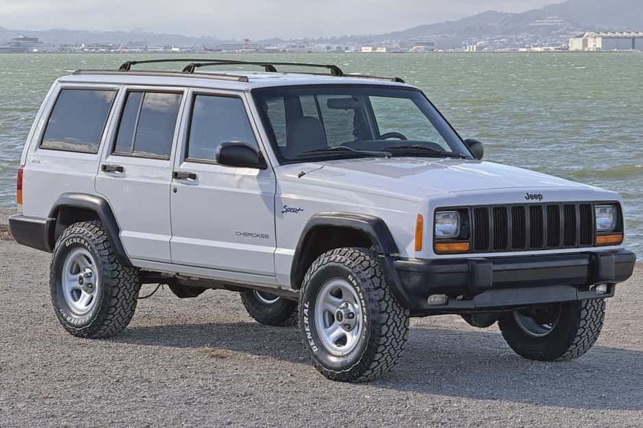 1998 Jeep XJ Cherokee sold for $8,500