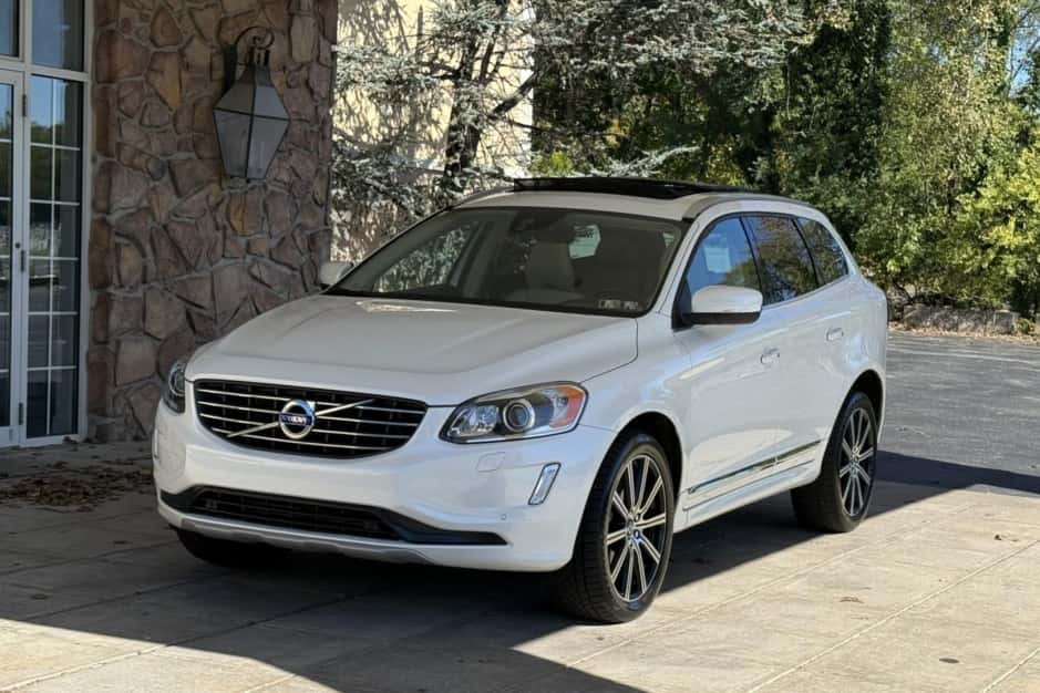 2017 Volvo XC60 sold for $10,950