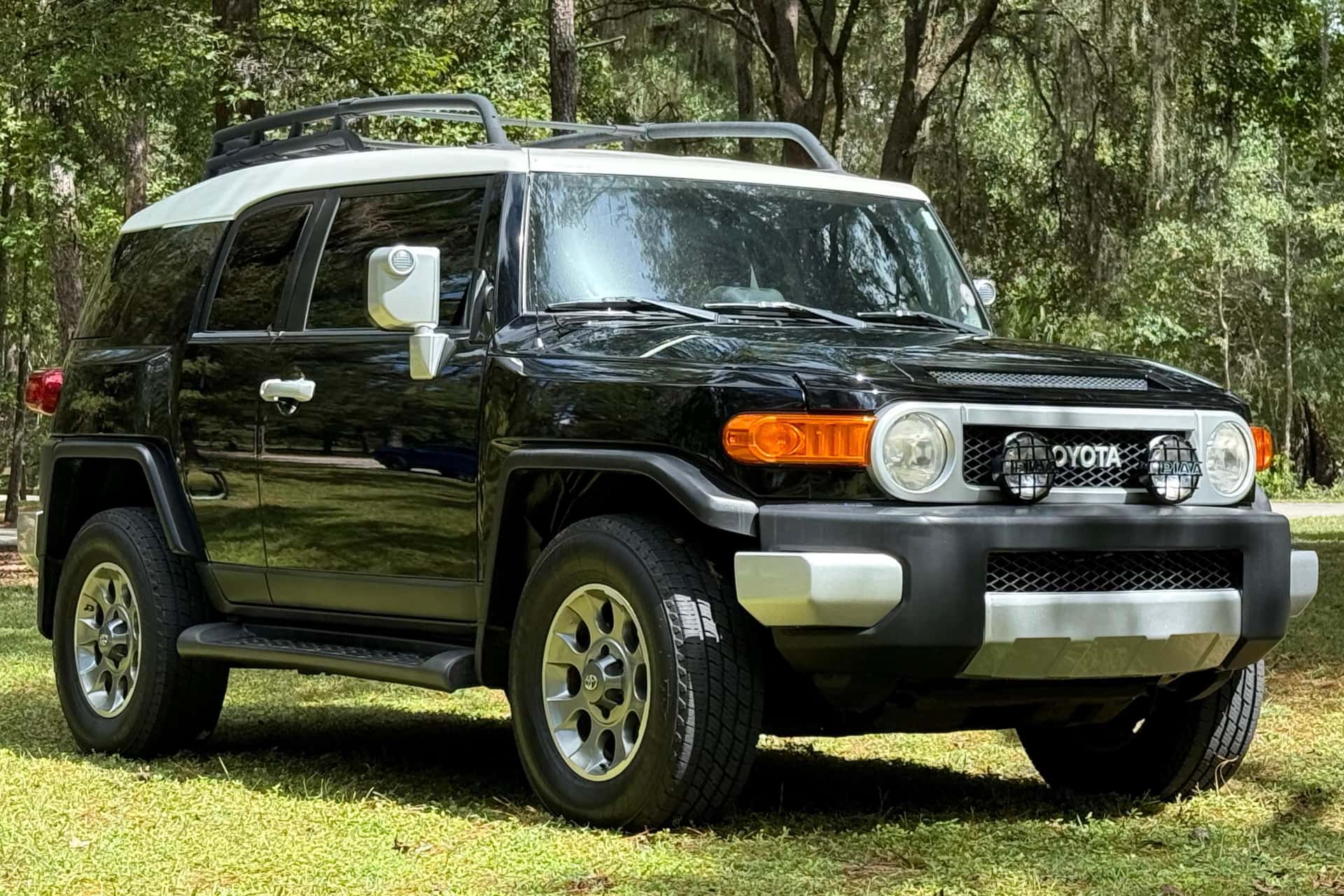 2012 Toyota FJ Cruiser sold for $14,450
