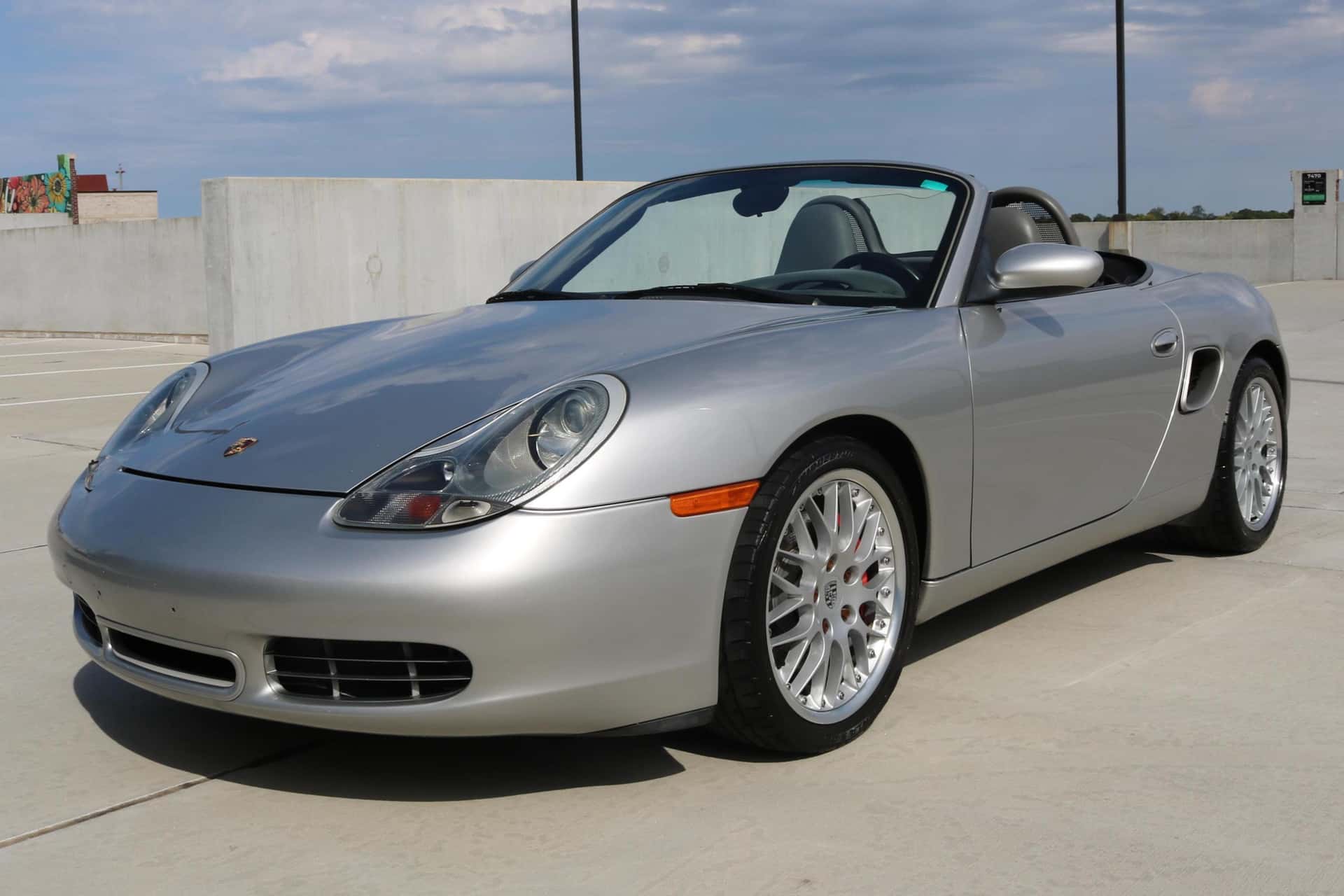 2000 Porsche 986 Boxster sold for $15,000