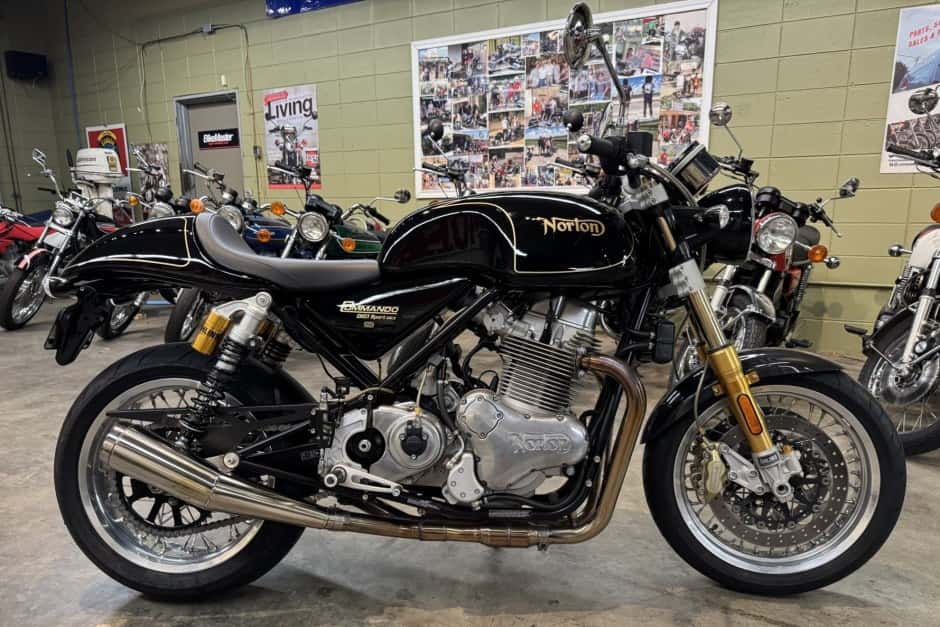 2016 Norton Commando sold for $9,500