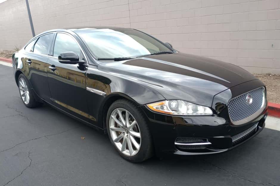2013 Jaguar X351 XJ (2010-2019) sold for $9,500