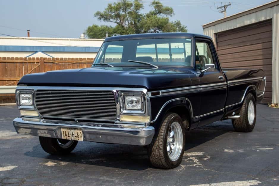 1976 Ford F-Series 1973-1979 sold for $13,025