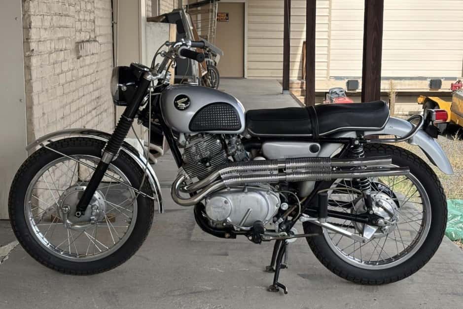 1965 Honda Dream, CB77 Super Hawk, & CL77 Scrambler sold for $5,400