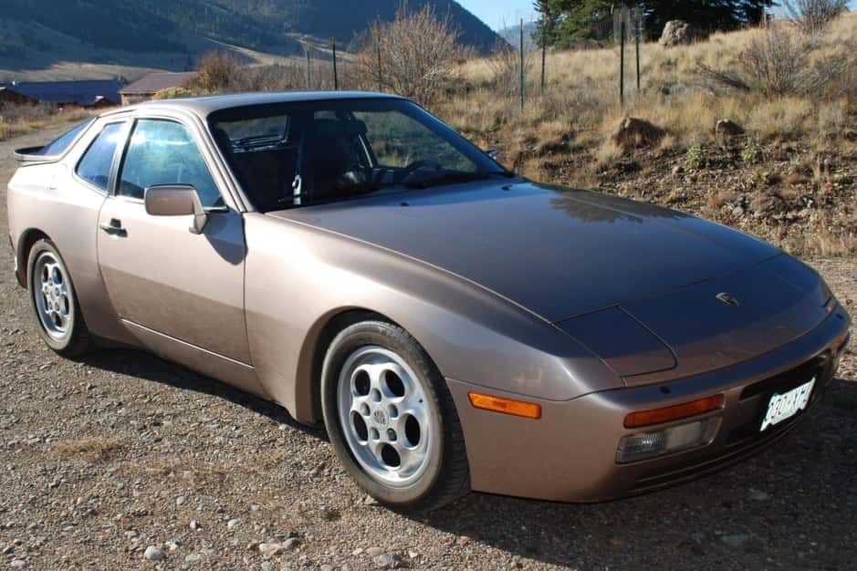 1987 Porsche 944 Turbo sold for $11,777