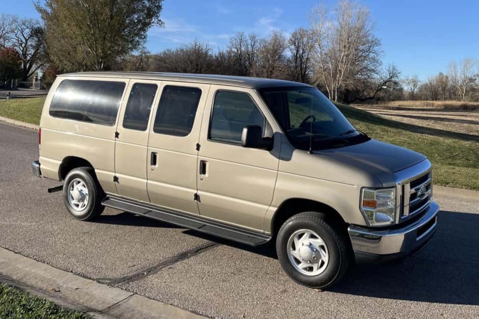 2013 Ford Econoline Van sold for $20,750