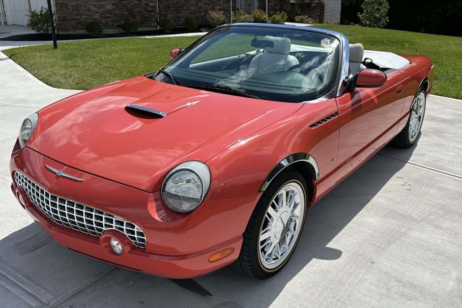 2003 Ford Thunderbird (2002-2005) sold for $32,094