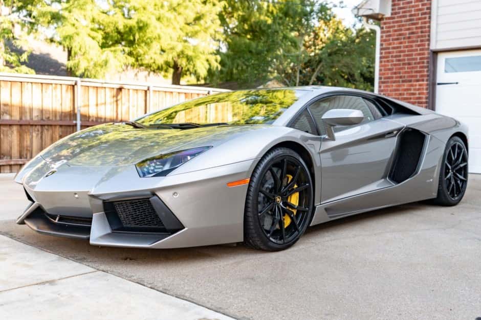 2013 Lamborghini Aventador sold for $307,000