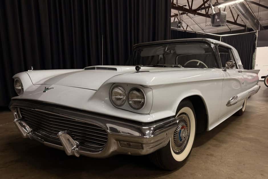 1959 Ford Thunderbird (1958-1960) sold for $10,550