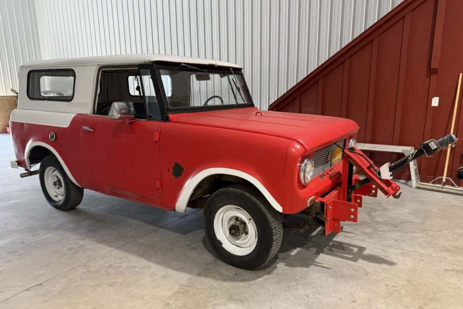1965 International Harvester Scout 80 sold for $4,300