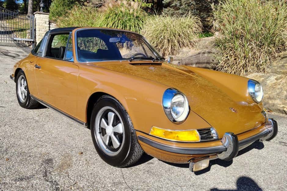 1972 Porsche LWB 911T (1969-1973) sold for $67,911